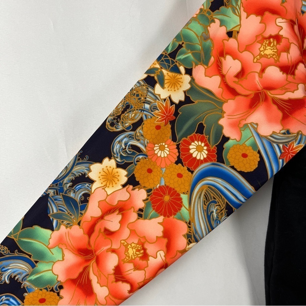 Women's Black with Asian Print Floral Sleeve ZipUp Bomber Jacket Size S MINKPINK - Picture 5 of 6